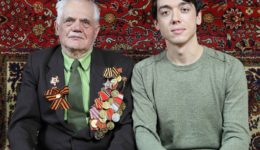 Ветеран Калинкин Анатолий Васильевич и актер Михаил Уманец